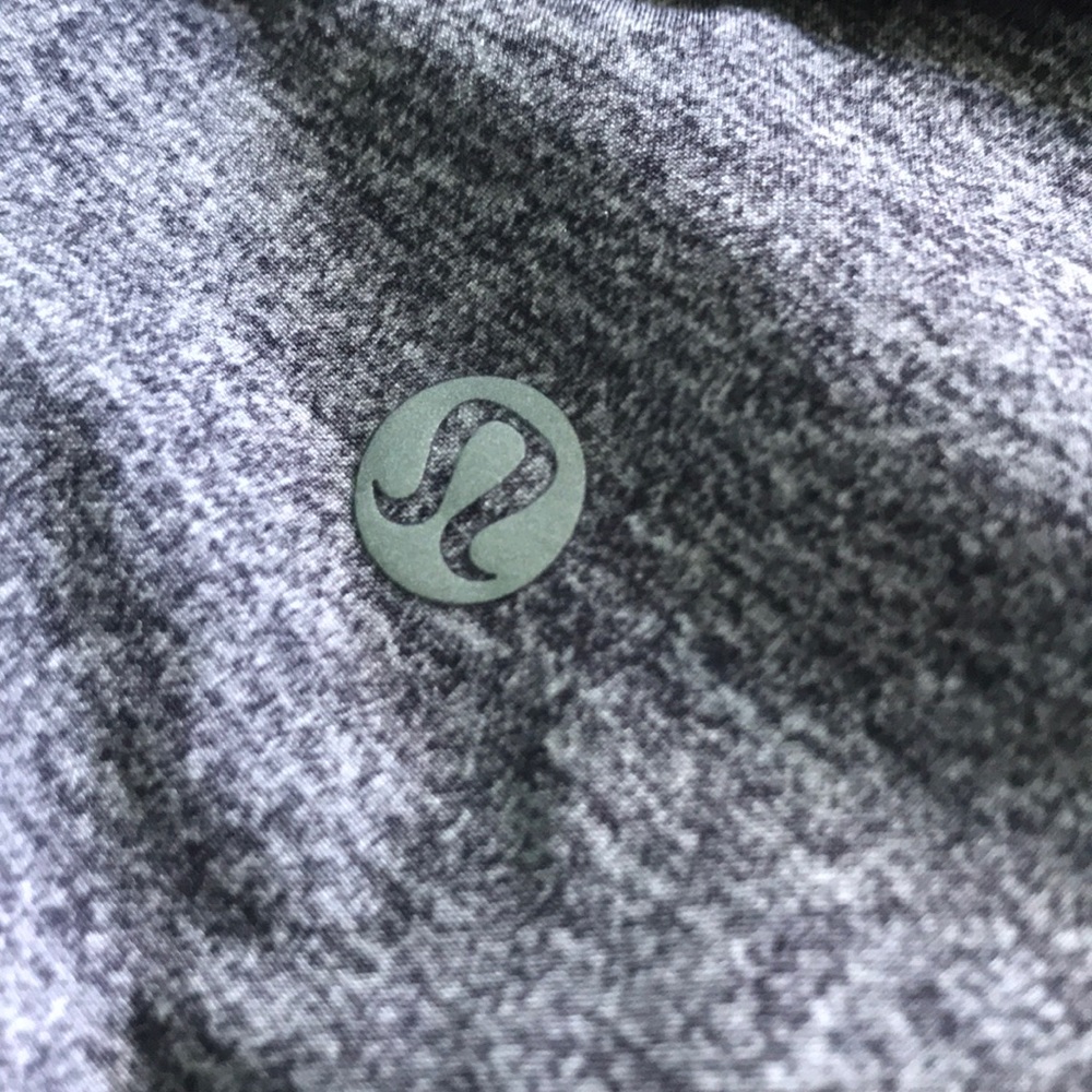 lululemon speed up shorts NWOT - Picture 4 of 6